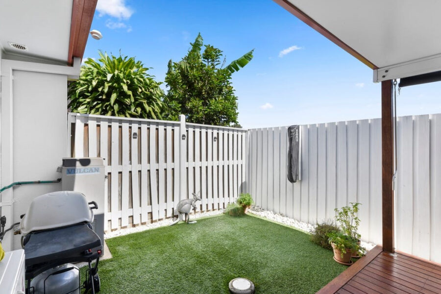 2/139 Pring Street Hendra , QLD 4011