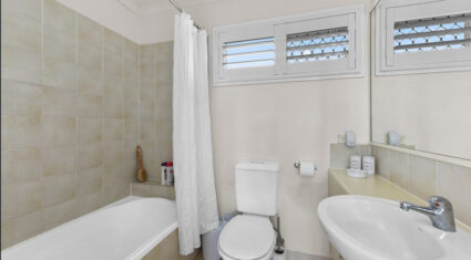 2/139 Pring Street Hendra , QLD 4011 
