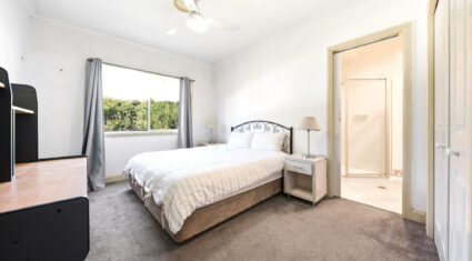 28 Sienko St Forestdale , QLD 4118 Australia