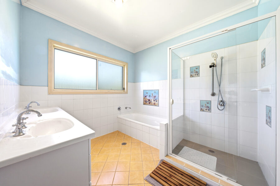 28 Sienko St Forestdale , QLD 4118 Australia