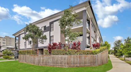 15/27 Lumley St Upper Mount Gravatt , QLD 4122 Australia
