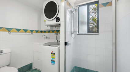 1/12 Sheehan St Milton , QLD 4064 Australia