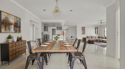 8 Busby St Algester , QLD 4115 Australia