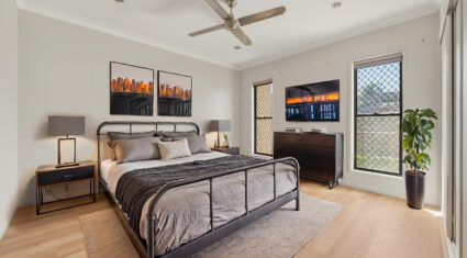 8 Busby St Algester , QLD 4115 Australia