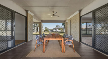 8 Busby St Algester , QLD 4115 Australia