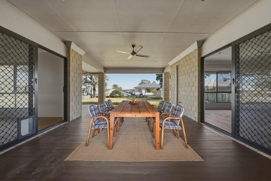 8 Busby St Algester , QLD 4115 Australia