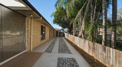 8 Busby St Algester , QLD 4115 Australia