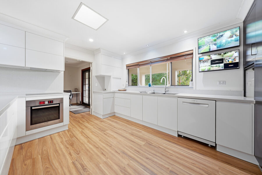 117 Idonia St BRIDGEMAN DOWNS , QLD 4035 AU