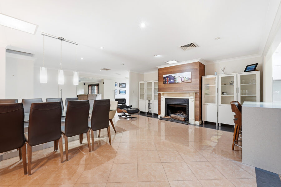 117 Idonia St BRIDGEMAN DOWNS , QLD 4035 AU