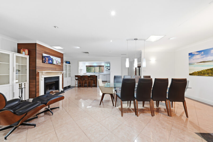 117 Idonia St BRIDGEMAN DOWNS , QLD 4035 AU