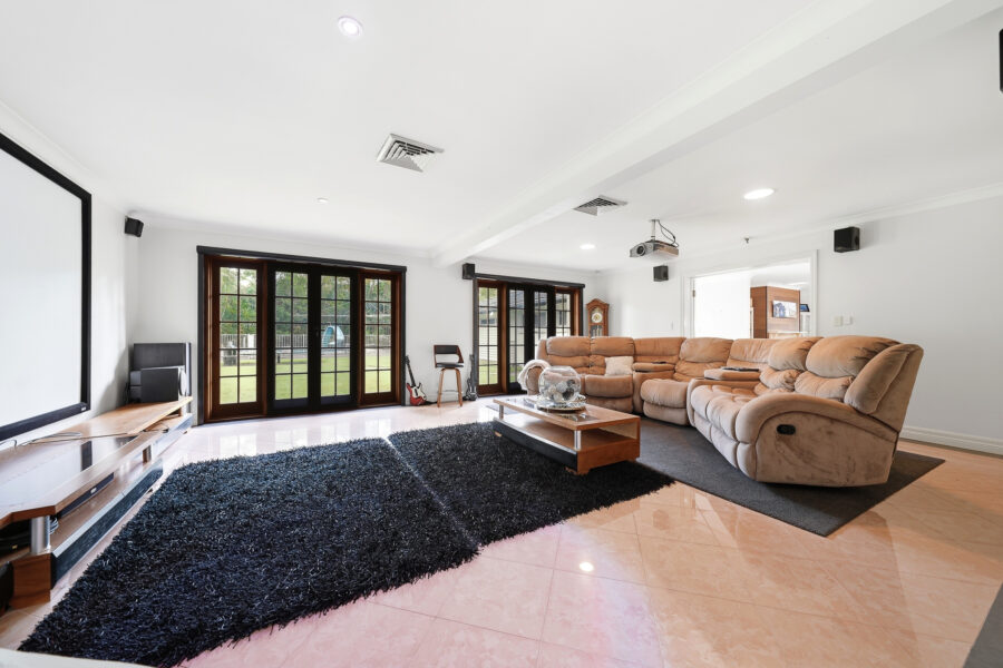 117 Idonia St BRIDGEMAN DOWNS , QLD 4035 AU