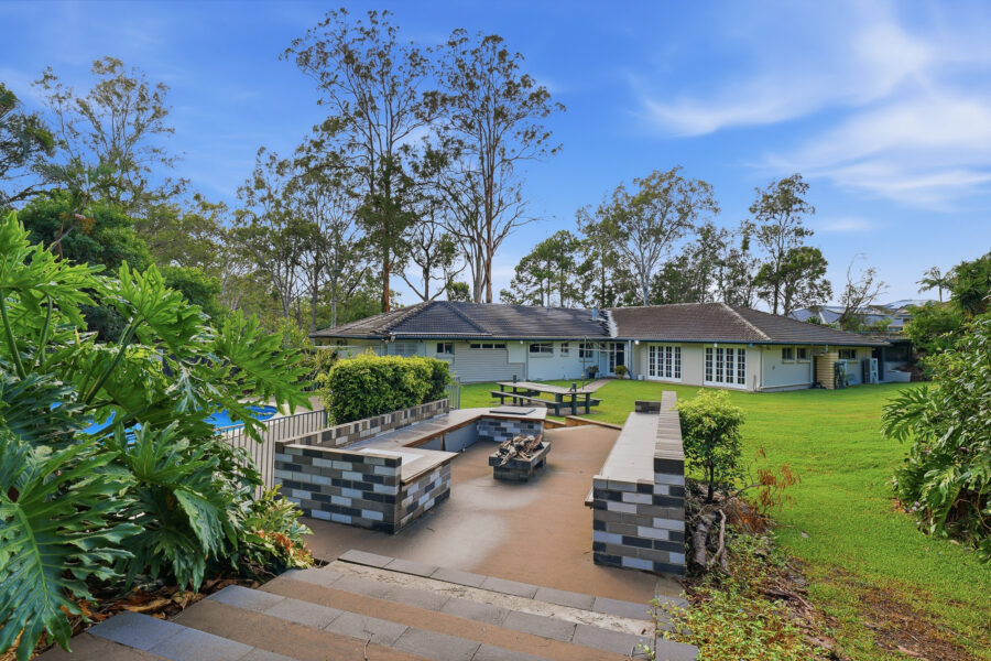 117 Idonia St BRIDGEMAN DOWNS , QLD 4035 AU