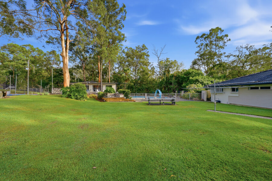 117 Idonia St BRIDGEMAN DOWNS , QLD 4035 AU