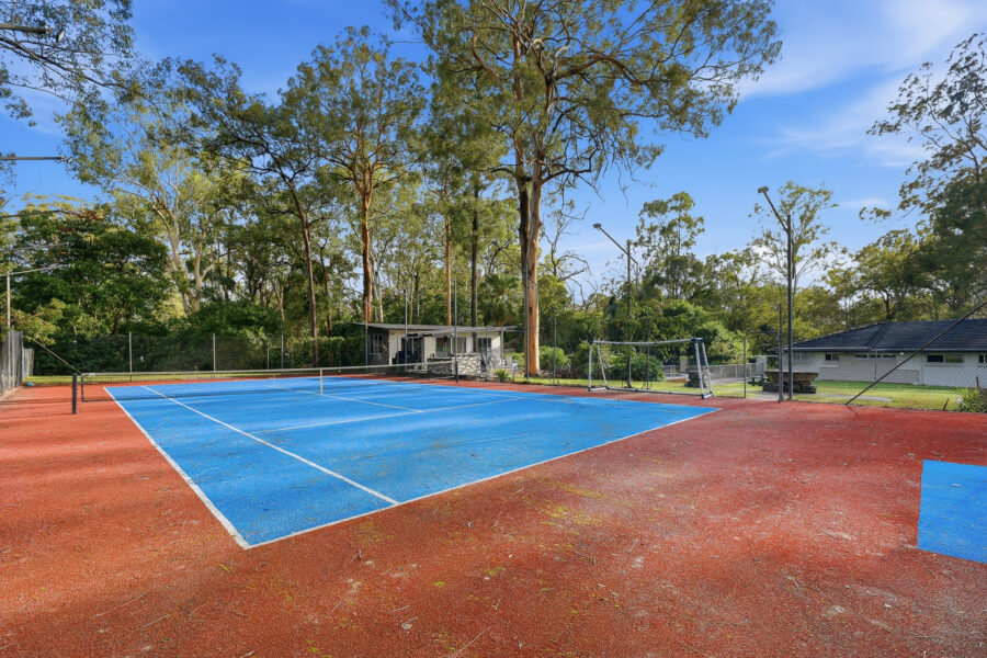 117 Idonia St BRIDGEMAN DOWNS , QLD 4035 AU