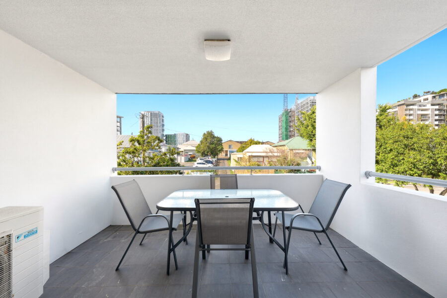 106/19 O'Keefe St WOOLLOONGABBA , QLD 4102 AU