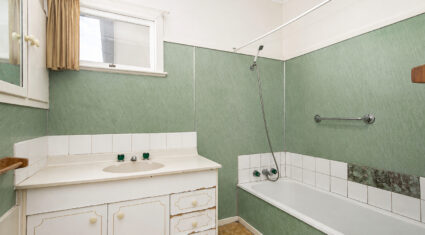 6 Playfield St CHERMSIDE , QLD 4032 AU