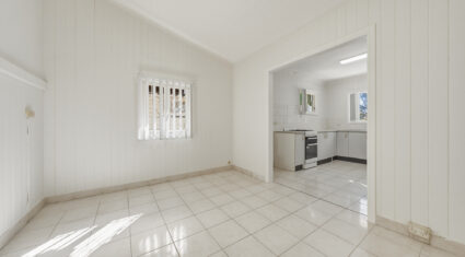 1/46 Carl St WOOLLOONGABBA , QLD 4102 AU