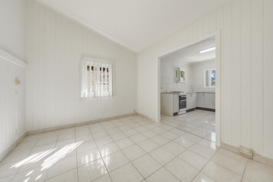 1/46 Carl St WOOLLOONGABBA , QLD 4102 AU