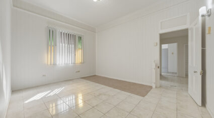 1/46 Carl St WOOLLOONGABBA , QLD 4102 AU