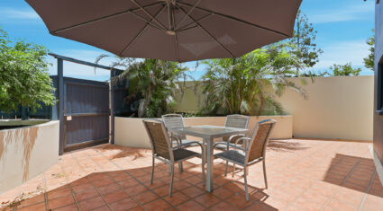 1/12 Sheehan St MILTON , QLD 4064 AU
