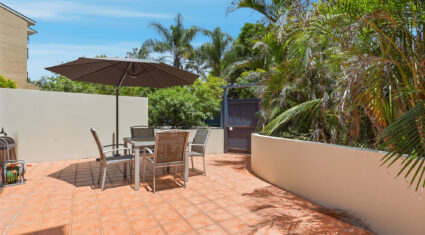 1/12 Sheehan St MILTON , QLD 4064 AU