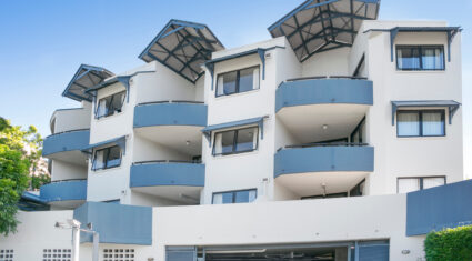 1/12 Sheehan St MILTON , QLD 4064 AU