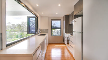 10/45 Clarence Road INDOOROOPILLY , QLD 4068 AU