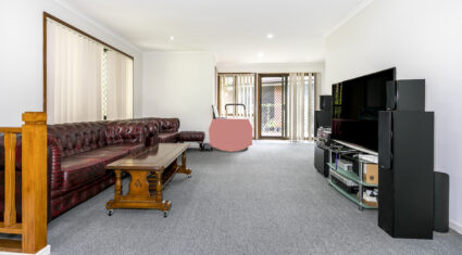25 Cressbrook Street FOREST LAKE , QLD 4078 AU