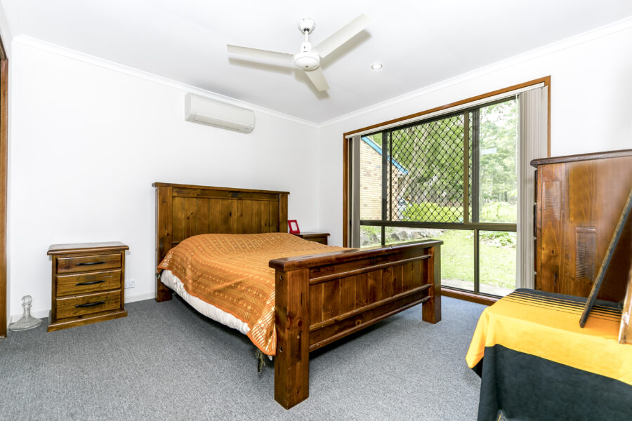25 Cressbrook Street FOREST LAKE , QLD 4078 AU