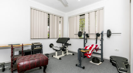 25 Cressbrook Street FOREST LAKE , QLD 4078 AU
