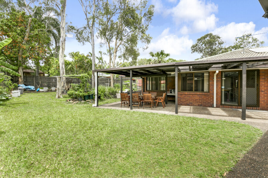 25 Cressbrook Street FOREST LAKE , QLD 4078 AU