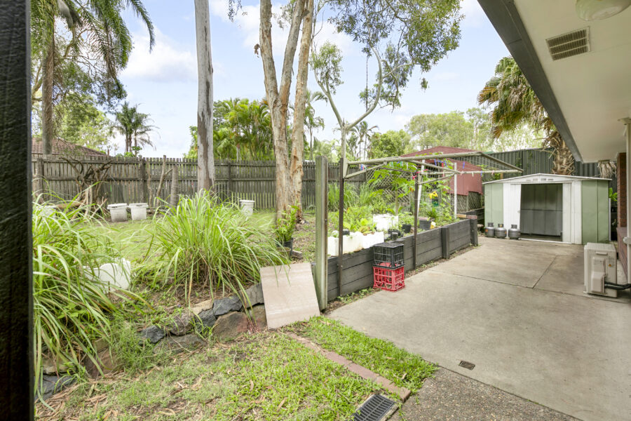 25 Cressbrook Street FOREST LAKE , QLD 4078 AU