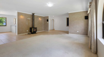 185 Andrew Rd GREENBANK , QLD 4124 AU