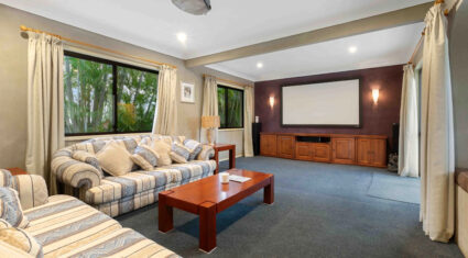 185 Andrew Rd GREENBANK , QLD 4124 AU