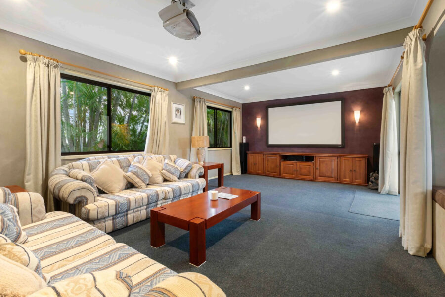 185 Andrew Rd GREENBANK , QLD 4124 AU