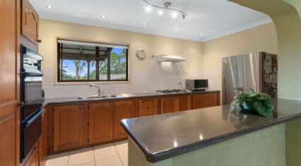 185 Andrew Rd GREENBANK , QLD 4124 AU