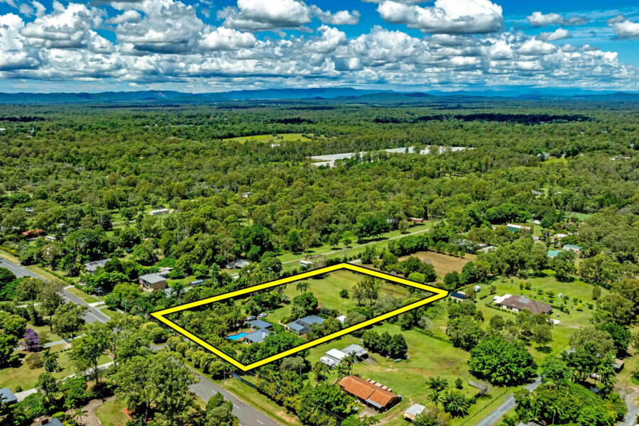 185 Andrew Rd GREENBANK , QLD 4124 AU