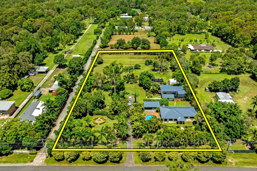 185 Andrew Rd GREENBANK , QLD 4124 AU