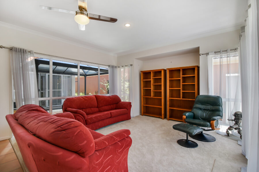 35 Dugong Crescent BANKSIA BEACH , QLD 4507 AU