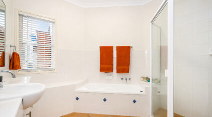 35 Dugong Crescent BANKSIA BEACH , QLD 4507 AU