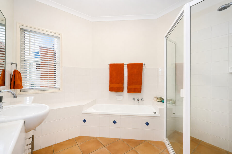 35 Dugong Crescent BANKSIA BEACH , QLD 4507 AU
