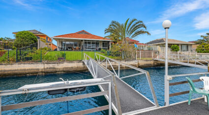 35 Dugong Crescent BANKSIA BEACH , QLD 4507 AU