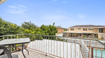 2/9 Doone St MACGREGOR , QLD 4109 AU