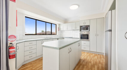 2/9 Doone St MACGREGOR , QLD 4109 AU