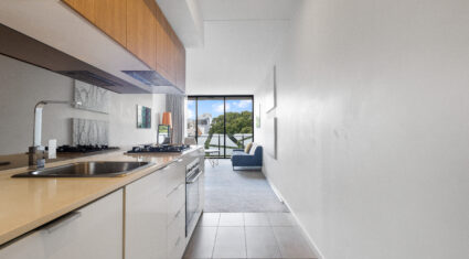 503/27 Russell St SOUTH BRISBANE , QLD 4101 AU