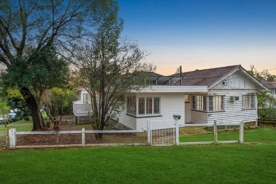31 Baty ST LUCIA , QLD 4067 AU