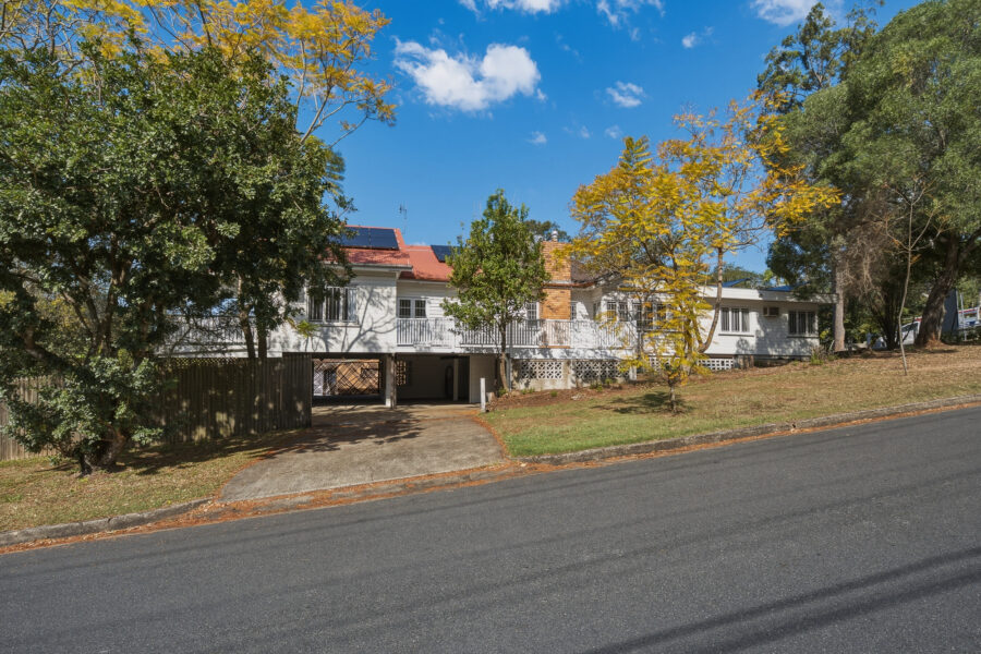 31 Baty ST LUCIA , QLD 4067 AU