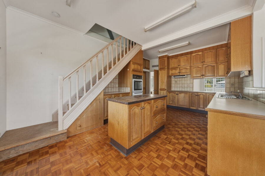 31 Baty ST LUCIA , QLD 4067 AU