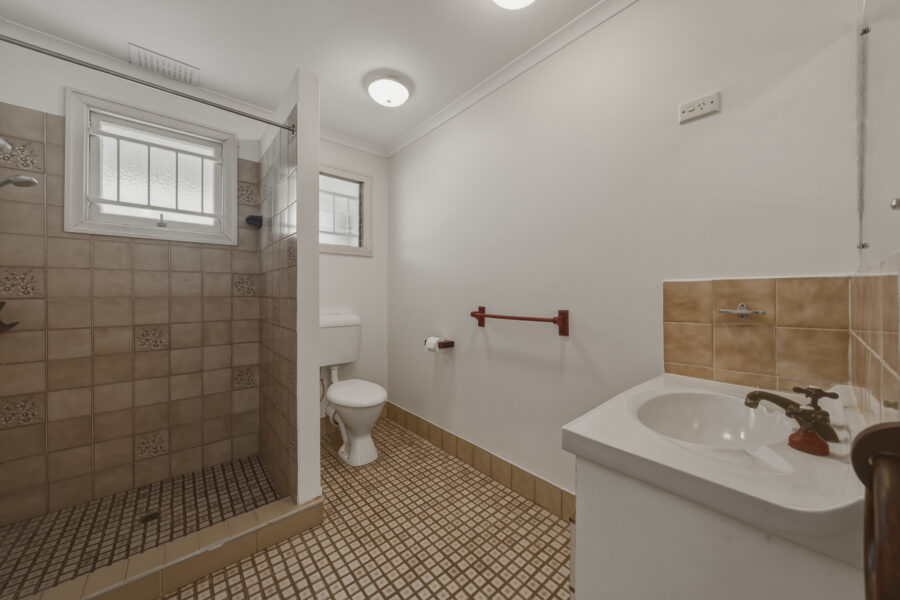 31 Baty ST LUCIA , QLD 4067 AU