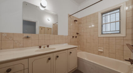 31 Baty ST LUCIA , QLD 4067 AU
